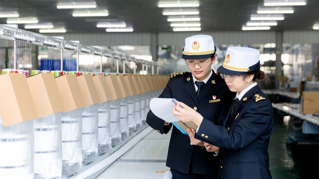 搶抓產(chǎn)業(yè)鏈轉(zhuǎn)型機遇 南通產(chǎn)汽車中間品出口熱銷
